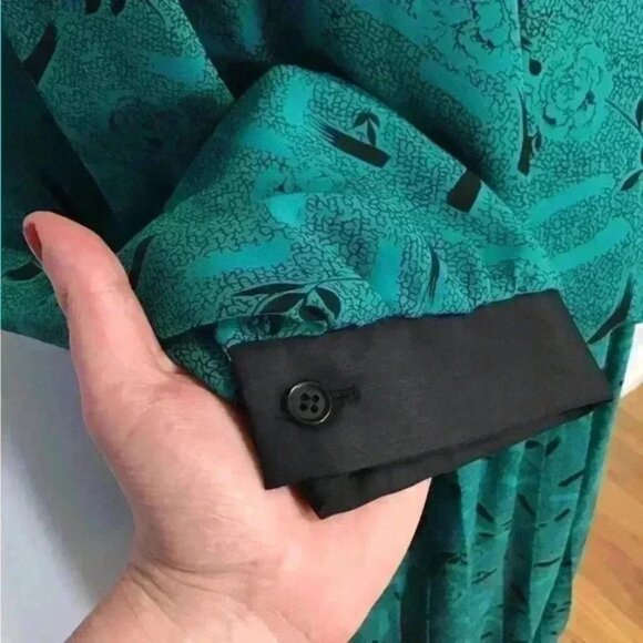 Vintage Dress - Picture 5 of 8